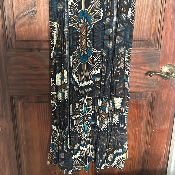 HNM Maxi with slits on bottom dress - Picture 2 of 4